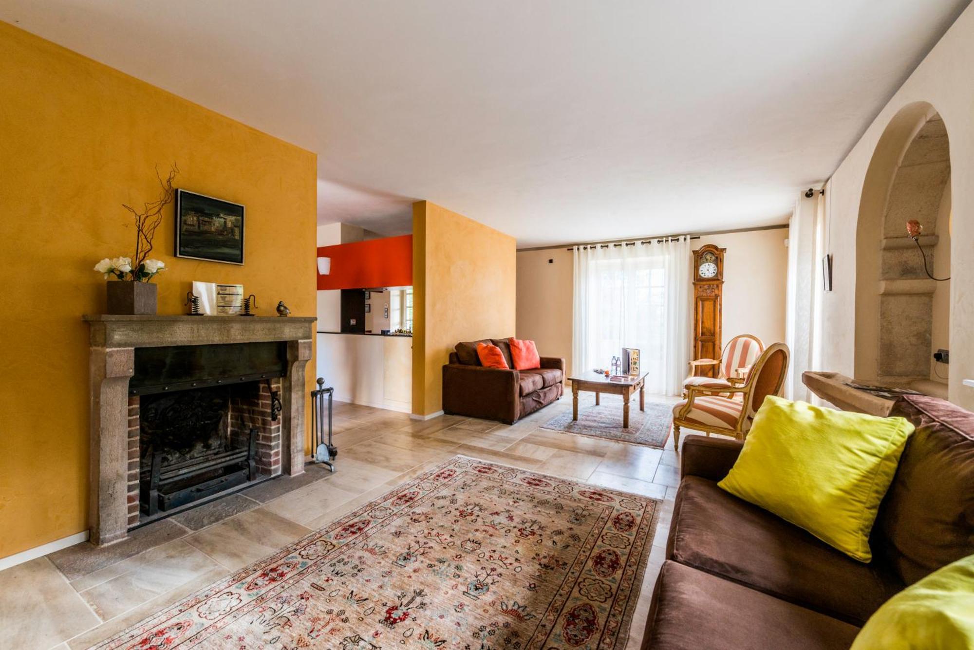 Hotel-Restaurant Le Chateau De Besseuil, Macon Nord - Teritoria Clessé Εξωτερικό φωτογραφία