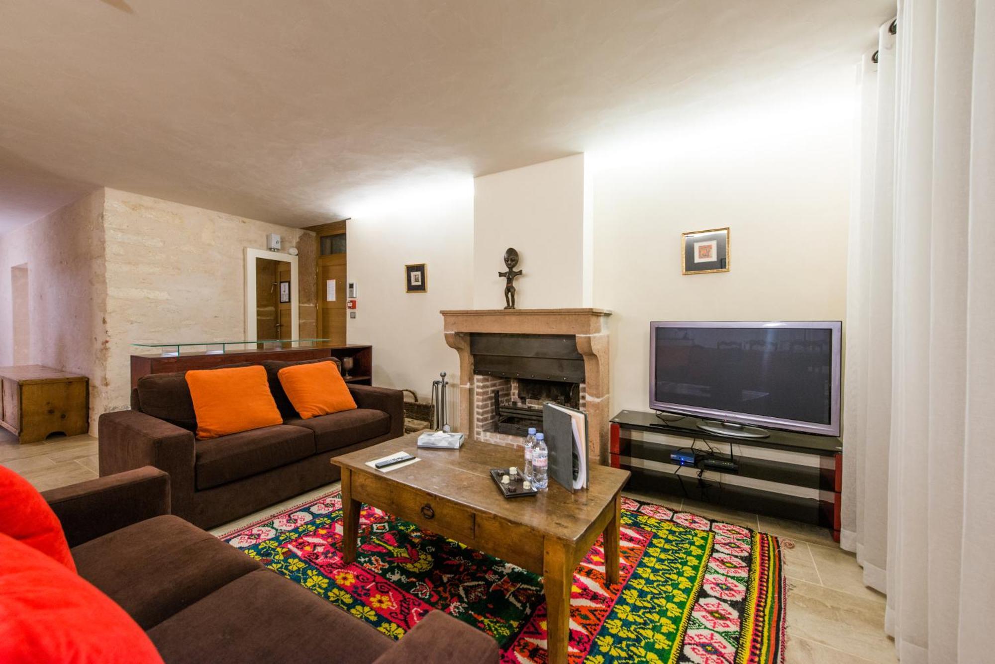 Hotel-Restaurant Le Chateau De Besseuil, Macon Nord - Teritoria Clessé Εξωτερικό φωτογραφία